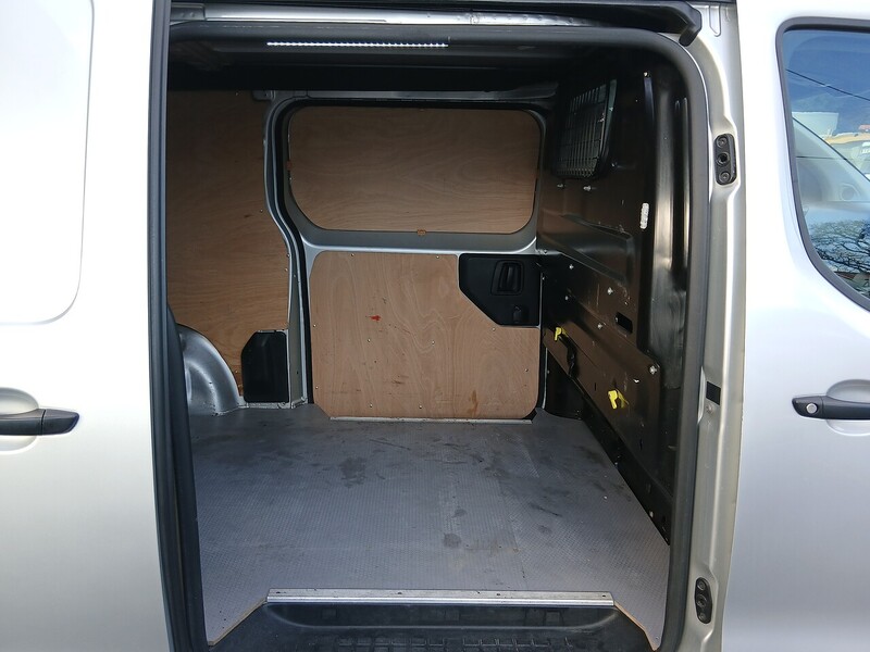 Toyota D Icon Panel Van 2.0 Manual Diesel Panel Van 2.0 Manual Diesel