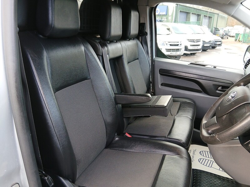 Toyota D Icon Panel Van 2.0 Manual Diesel Panel Van 2.0 Manual Diesel