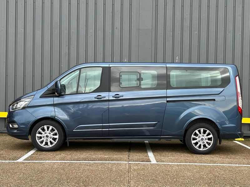 Ford 2.0 320 EcoBlue MHEV Titanium Minibus Double Cab 5dr Diesel Manual L2 Euro 6 (s/s) (130 ps)