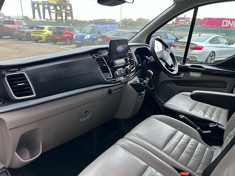 Ford 2.0 320 EcoBlue MHEV Titanium Minibus Double Cab 5dr Diesel Manual L2 Euro 6 (s/s) (130 ps)