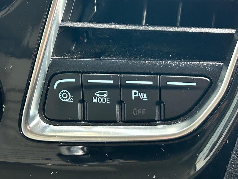 Ford 2.0 320 EcoBlue MHEV Titanium Minibus Double Cab 5dr Diesel Manual L2 Euro 6 (s/s) (130 ps)