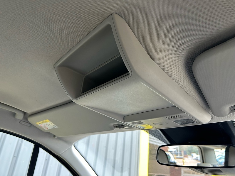 Ford 2.0 320 EcoBlue MHEV Titanium Minibus Double Cab 5dr Diesel Manual L2 Euro 6 (s/s) (130 ps)