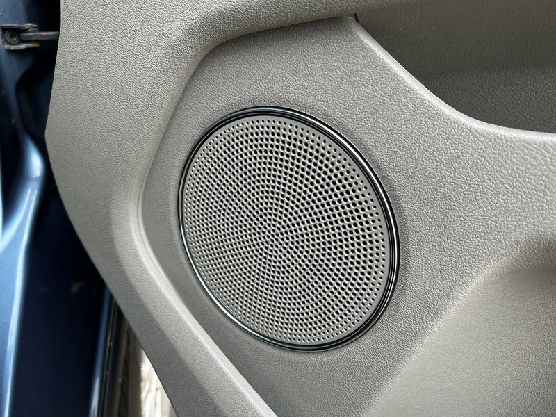 Ford 2.0 320 EcoBlue MHEV Titanium Minibus Double Cab 5dr Diesel Manual L2 Euro 6 (s/s) (130 ps)