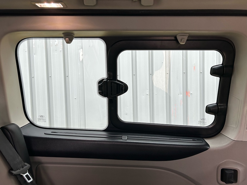 Ford 2.0 320 EcoBlue MHEV Titanium Minibus Double Cab 5dr Diesel Manual L2 Euro 6 (s/s) (130 ps)