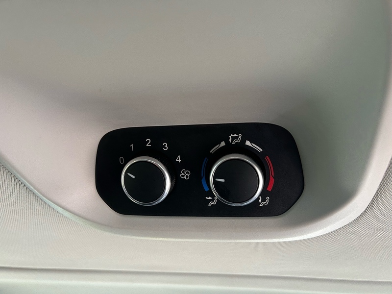 Ford 2.0 320 EcoBlue MHEV Titanium Minibus Double Cab 5dr Diesel Manual L2 Euro 6 (s/s) (130 ps)