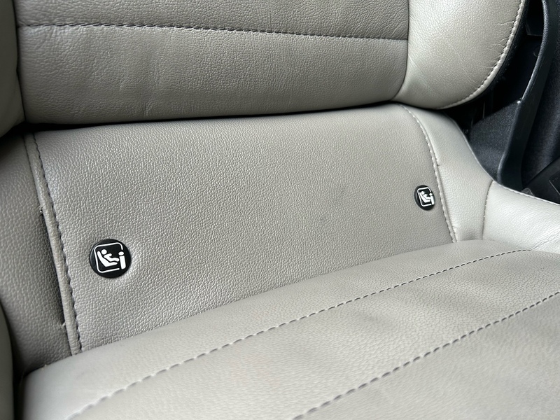 Ford 2.0 320 EcoBlue MHEV Titanium Minibus Double Cab 5dr Diesel Manual L2 Euro 6 (s/s) (130 ps)