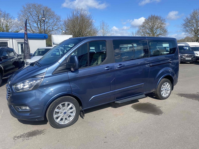 Ford 2.0 320 EcoBlue MHEV Titanium Minibus Double Cab 5dr Diesel Manual L2 Euro 6 (s/s) (130 ps)
