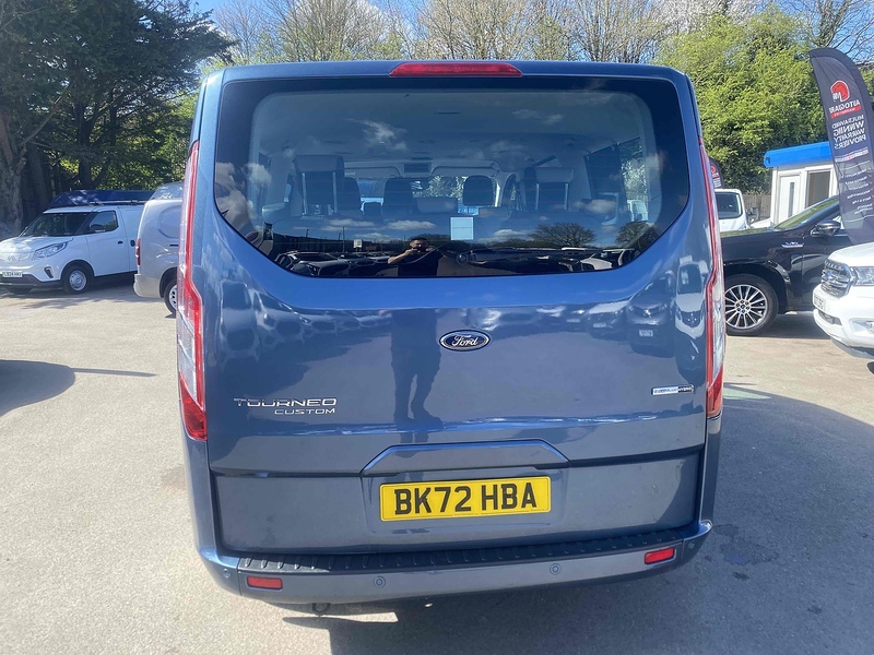 Ford 2.0 320 EcoBlue MHEV Titanium Minibus Double Cab 5dr Diesel Manual L2 Euro 6 (s/s) (130 ps)