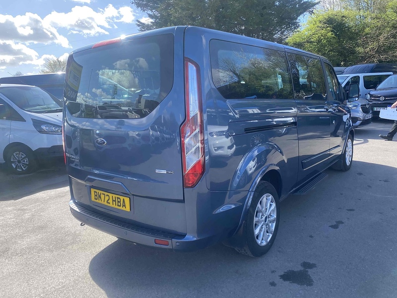 Ford 2.0 320 EcoBlue MHEV Titanium Minibus Double Cab 5dr Diesel Manual L2 Euro 6 (s/s) (130 ps)