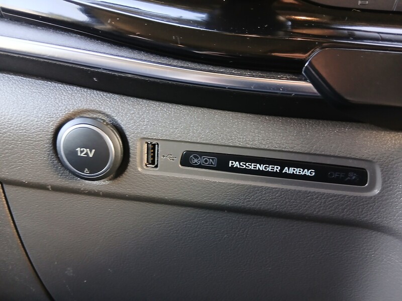 Ford 2.0 320 EcoBlue Titanium Minibus Double Cab 5dr Diesel Auto L2 Euro 6 (s/s) (130 ps)