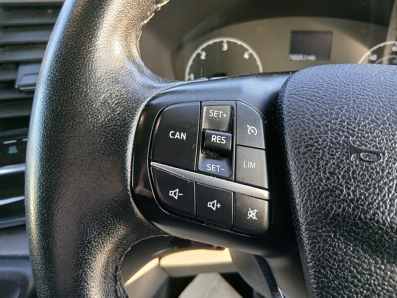 Ford 2.0 320 EcoBlue Titanium Minibus Double Cab 5dr Diesel Auto L2 Euro 6 (s/s) (130 ps)