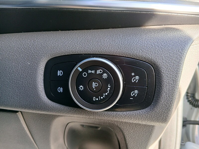 Ford 2.0 320 EcoBlue Titanium Minibus Double Cab 5dr Diesel Auto L2 Euro 6 (s/s) (130 ps)