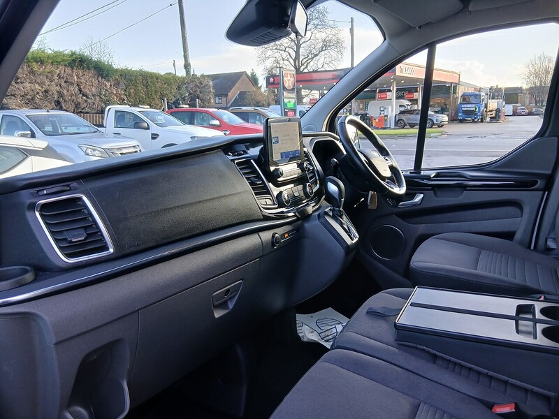 Ford 2.0 320 EcoBlue Titanium Minibus Double Cab 5dr Diesel Auto L2 Euro 6 (s/s) (130 ps)