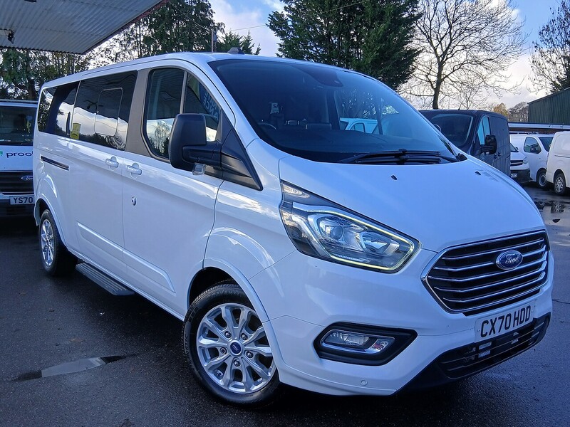 Ford 2.0 320 EcoBlue Titanium Minibus Double Cab 5dr Diesel Auto L2 Euro 6 (s/s) (130 ps)