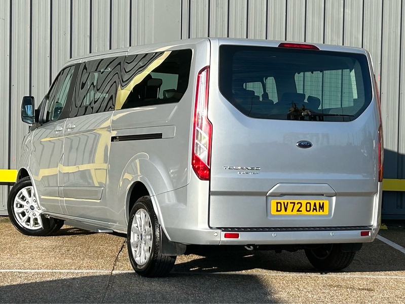 Ford 2.0 320 EcoBlue Titanium Minibus Double Cab 5dr Diesel Auto L2 Euro 6 (s/s) (130 ps)