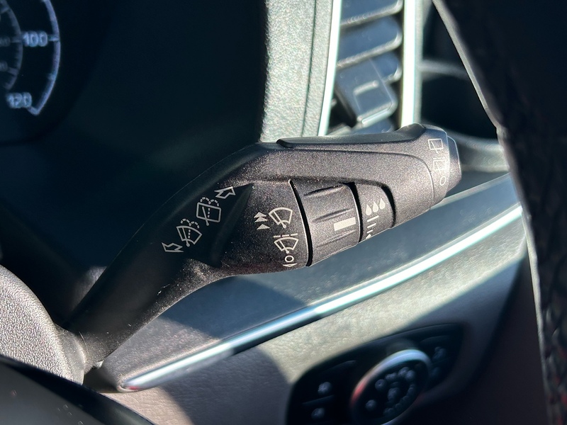 Ford 2.0 320 EcoBlue Titanium Minibus Double Cab 5dr Diesel Auto L2 Euro 6 (s/s) (130 ps)