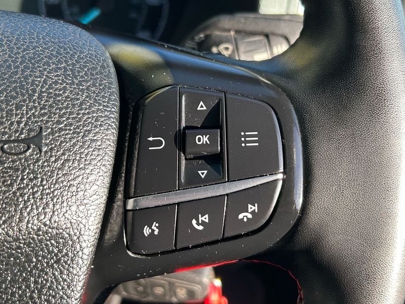 Ford 2.0 320 EcoBlue Titanium Minibus Double Cab 5dr Diesel Auto L2 Euro 6 (s/s) (130 ps)