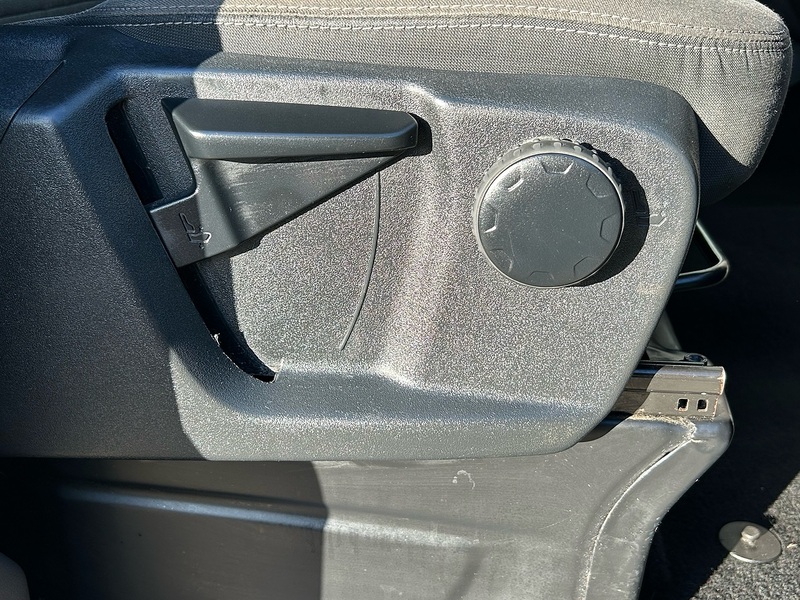 Ford 2.0 320 EcoBlue Titanium Minibus Double Cab 5dr Diesel Auto L2 Euro 6 (s/s) (130 ps)