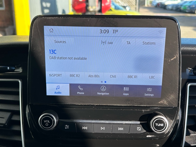 Ford 2.0 320 EcoBlue Titanium Minibus Double Cab 5dr Diesel Auto L2 Euro 6 (s/s) (130 ps)