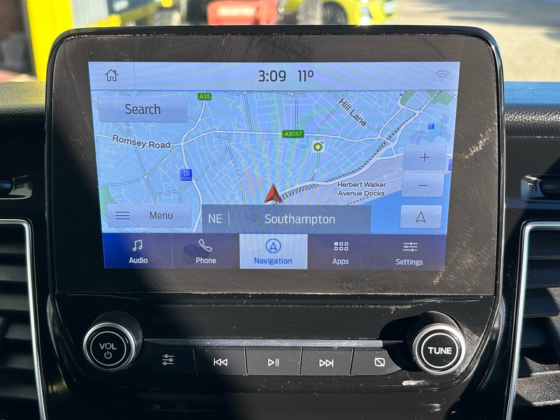 Ford 2.0 320 EcoBlue Titanium Minibus Double Cab 5dr Diesel Auto L2 Euro 6 (s/s) (130 ps)