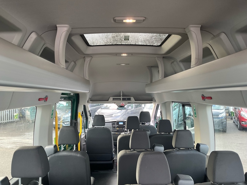 Ford 2.0 460 EcoBlue Trend Minibus Double Cab 5dr Diesel Manual RWD L4 H3 Euro 6 (s/s) (17 Seat, DRW) (130 ps)