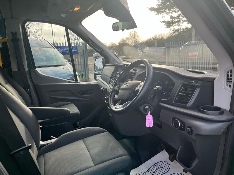 Ford 2.0 460 EcoBlue Trend Minibus Double Cab 5dr Diesel Manual RWD L4 H3 Euro 6 (s/s) (17 Seat, DRW) (130 ps)