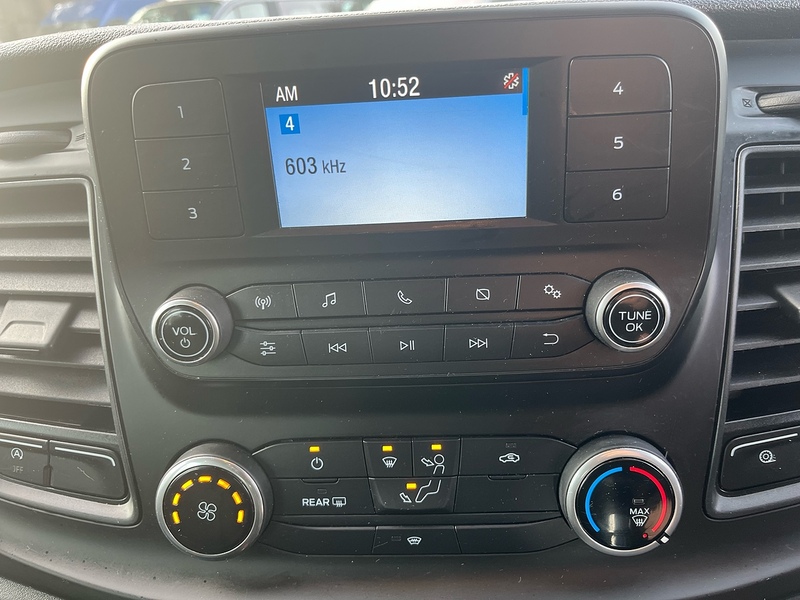 Ford 2.0 460 EcoBlue Trend Minibus Double Cab 5dr Diesel Manual RWD L4 H3 Euro 6 (s/s) (17 Seat, DRW) (130 ps)