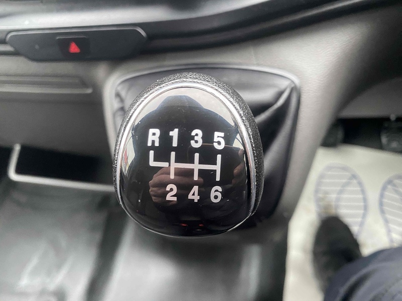 Ford 2.0 350 EcoBlue HD Leader Chassis Cab 2dr Diesel Manual RWD L4 Euro 6 (s/s) (DRW) (130 ps) 2.0 2dr Luton Van Manual Diesel