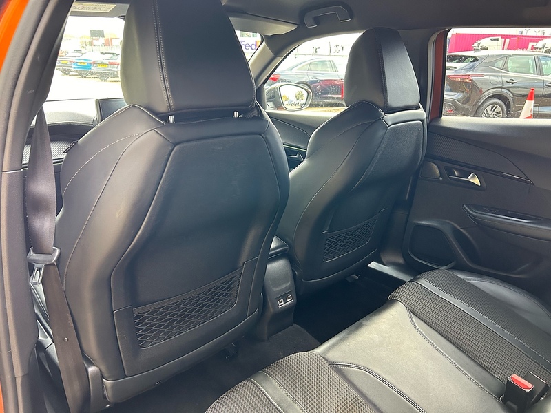 Peugeot 1.2 PureTech GT SUV 5dr Petrol Manual Euro 6 (s/s) (130 ps)