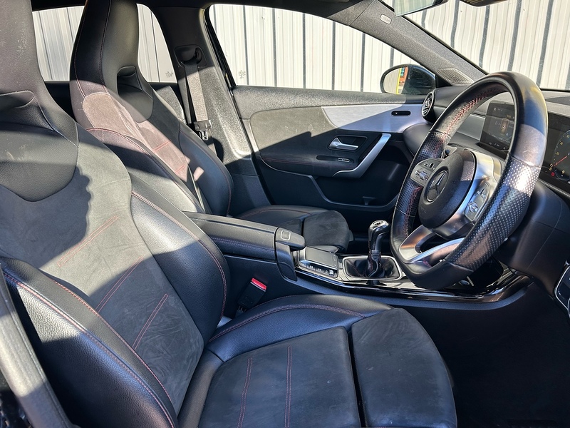 Mercedes-Benz 1.5 A180d AMG Line (Premium 2) Hatchback 5dr Diesel Manual Euro 6 (s/s) (116 ps)