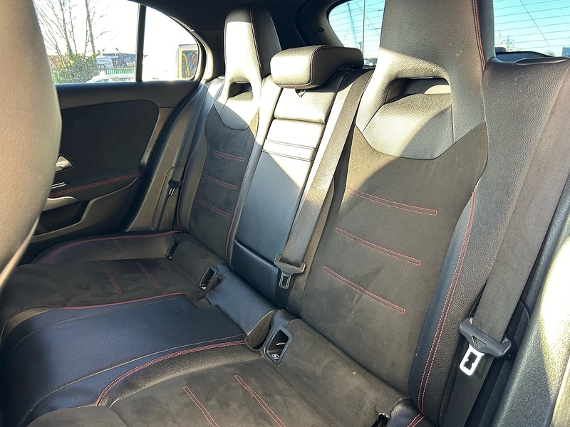 Mercedes-Benz 1.5 A180d AMG Line (Premium 2) Hatchback 5dr Diesel Manual Euro 6 (s/s) (116 ps)