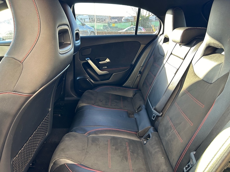 Mercedes-Benz 1.5 A180d AMG Line (Premium 2) Hatchback 5dr Diesel Manual Euro 6 (s/s) (116 ps)