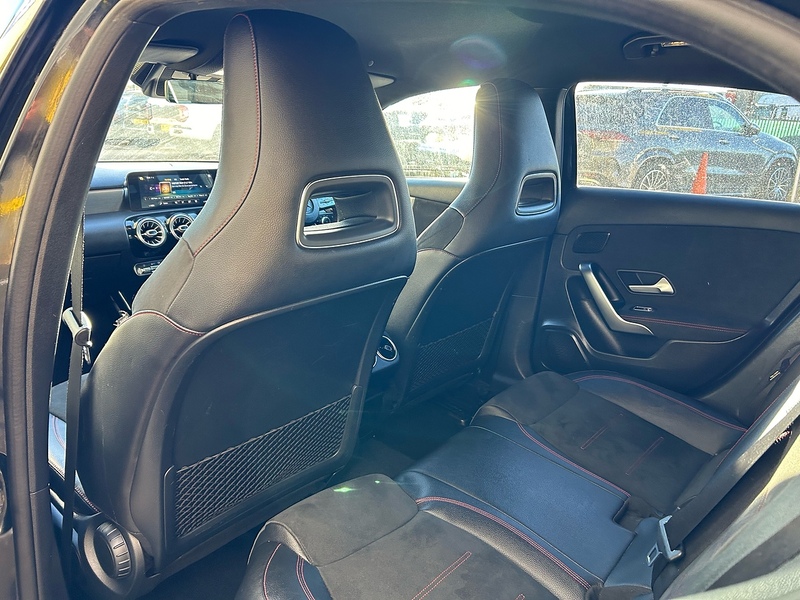 Mercedes-Benz 1.5 A180d AMG Line (Premium 2) Hatchback 5dr Diesel Manual Euro 6 (s/s) (116 ps)