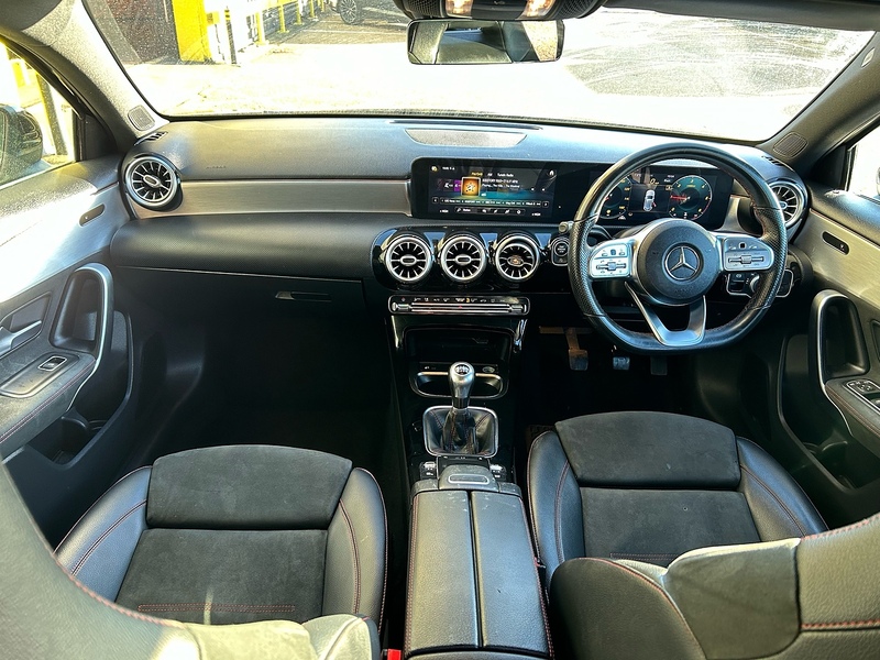 Mercedes-Benz 1.5 A180d AMG Line (Premium 2) Hatchback 5dr Diesel Manual Euro 6 (s/s) (116 ps)