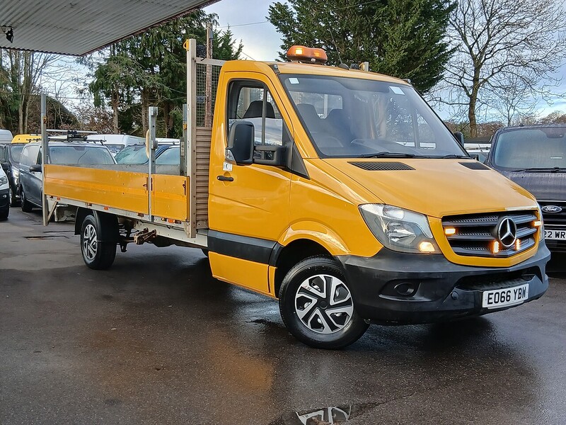 Mercedes-Benz 2.1 313 CDI Chassis Cab 2dr Diesel Manual RWD L1 (129 bhp) 2.1 2dr Dropside Manual Diesel