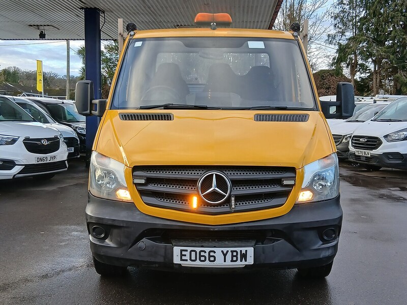 Mercedes-Benz 2.1 313 CDI Chassis Cab 2dr Diesel Manual RWD L1 (129 bhp) 2.1 2dr Dropside Manual Diesel