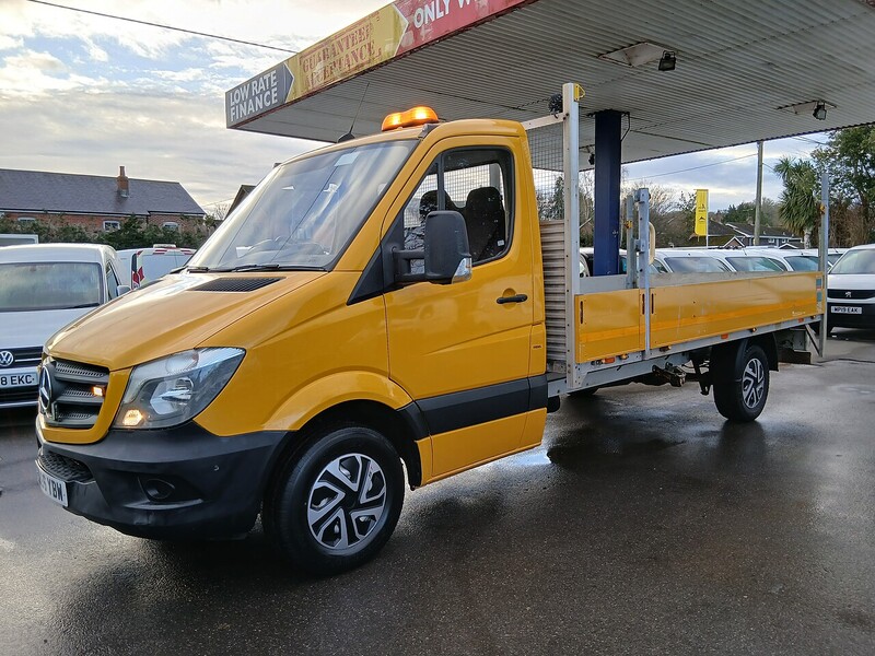Mercedes-Benz 2.1 313 CDI Chassis Cab 2dr Diesel Manual RWD L1 (129 bhp) 2.1 2dr Dropside Manual Diesel