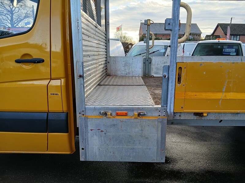 Mercedes-Benz 2.1 313 CDI Chassis Cab 2dr Diesel Manual RWD L1 (129 bhp) 2.1 2dr Dropside Manual Diesel