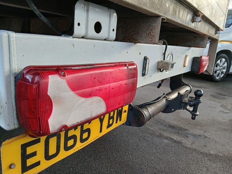 Mercedes-Benz 2.1 313 CDI Chassis Cab 2dr Diesel Manual RWD L1 (129 bhp) 2.1 2dr Dropside Manual Diesel