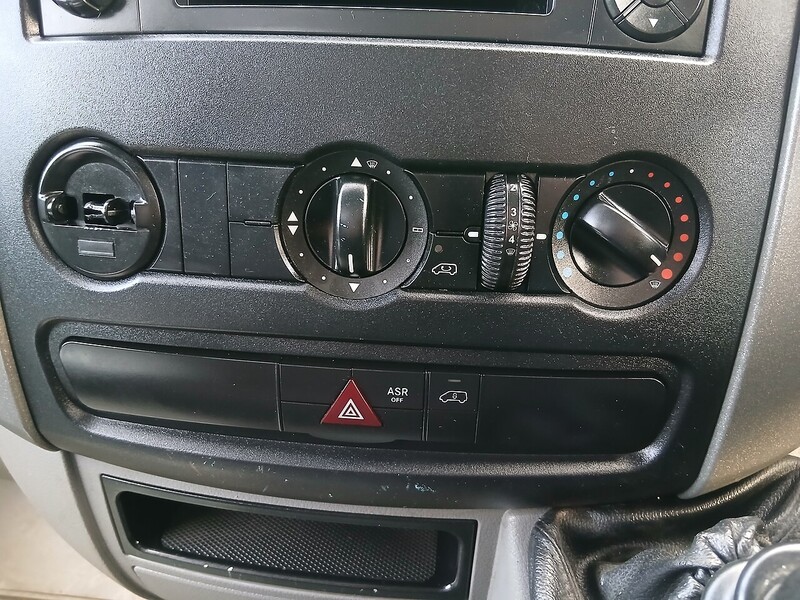 Mercedes-Benz 2.1 313 CDI Chassis Cab 2dr Diesel Manual RWD L1 (129 bhp) 2.1 2dr Dropside Manual Diesel