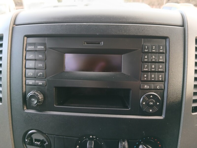 Mercedes-Benz 2.1 313 CDI Chassis Cab 2dr Diesel Manual RWD L1 (129 bhp) 2.1 2dr Dropside Manual Diesel