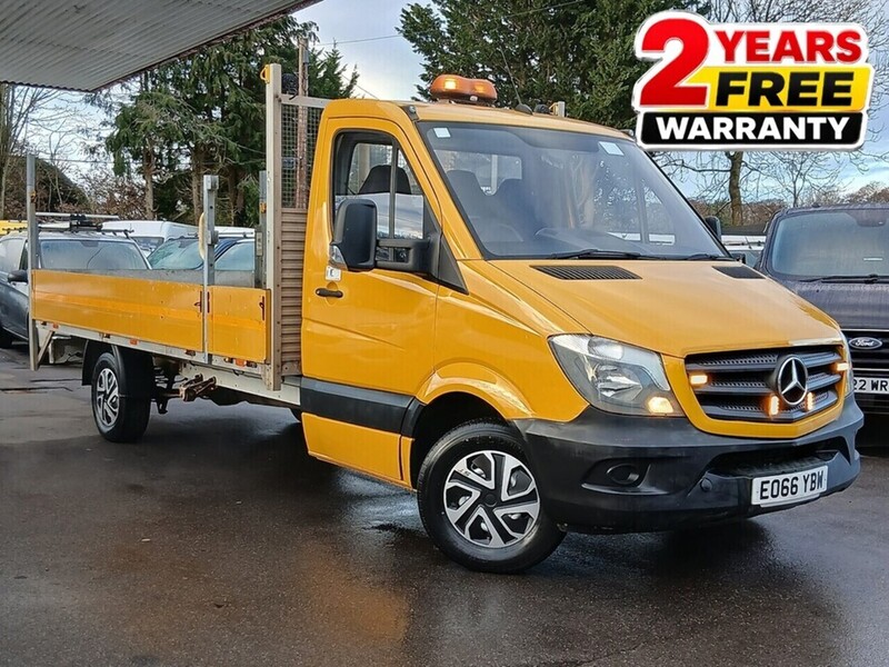 Mercedes-Benz 2.1 313 CDI Chassis Cab 2dr Diesel Manual RWD L4 (129 bhp) 2.1 2dr Dropside Manual Diesel 2.1 2dr Dropside Manual Diesel