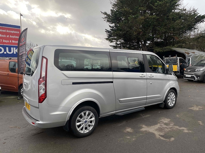 Ford 2.0 320 EcoBlue Titanium Minibus Double Cab 5dr Diesel Auto L2 Euro 6 (s/s) (130 ps)