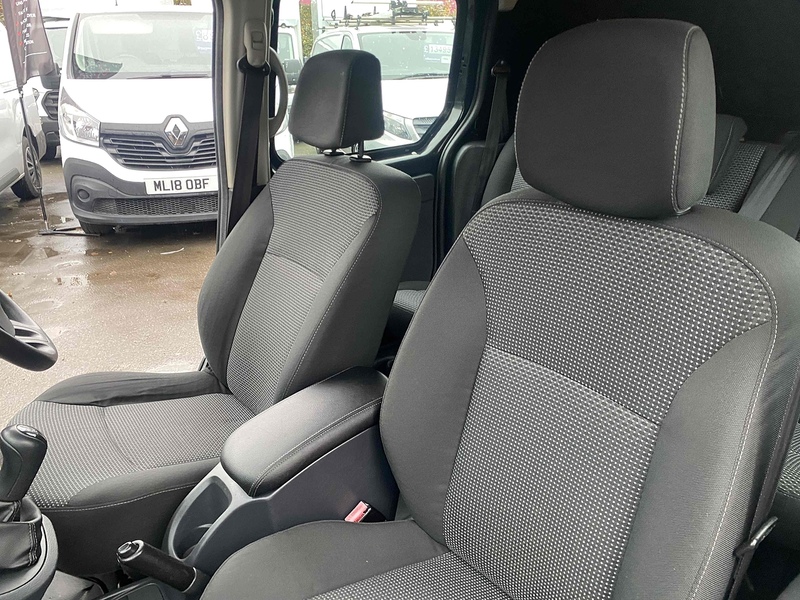 Mercedes-Benz 1.5 109 CDI Crew Van Double Cab 6dr Diesel Manual L3 Euro 5 (5 Seat) (90 ps)