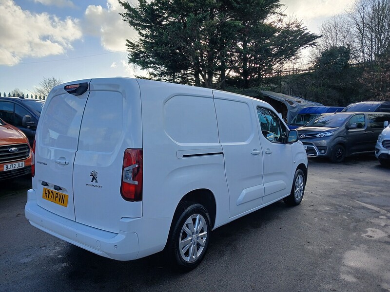 Peugeot 1.5 BlueHDi 950 Asphalt Premium Long Panel Van 6dr Diesel EAT8 LWB Euro 6 (s/s) (130 bhp)