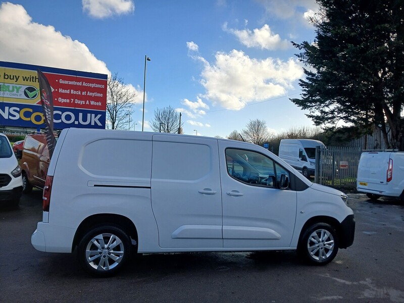 Peugeot 1.5 BlueHDi 950 Asphalt Premium Long Panel Van 6dr Diesel EAT8 LWB Euro 6 (s/s) (130 bhp)