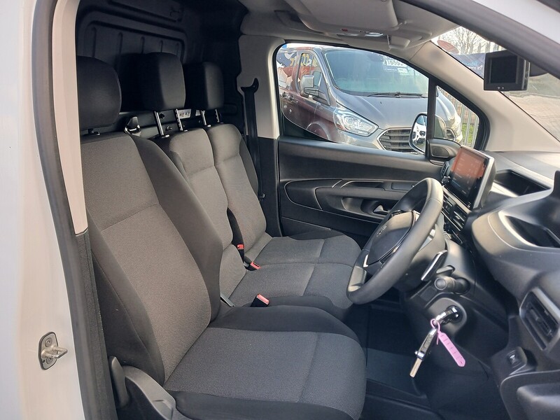 Peugeot 1.5 BlueHDi 950 Asphalt Premium Long Panel Van 6dr Diesel EAT8 LWB Euro 6 (s/s) (130 bhp)