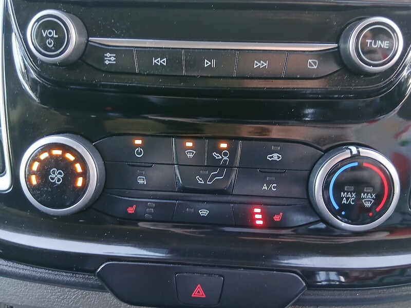 Ford 2.0 280 EcoBlue Limited Panel Van 5dr Diesel Manual L1 H1 Euro 6 (s/s) (130 ps)