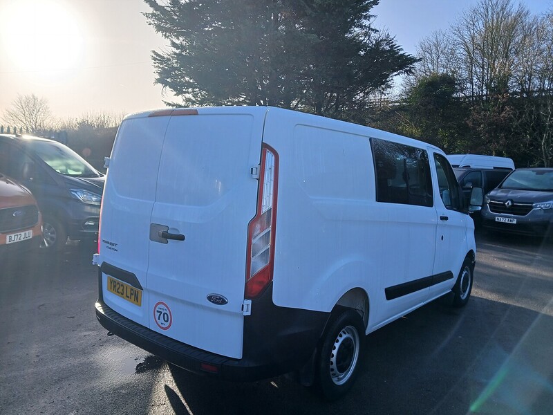 Ford 2.0 300 EcoBlue Leader Crew Van Double Cab 5dr Diesel Manual L1 H1 Euro 6 (s/s) (105 ps)