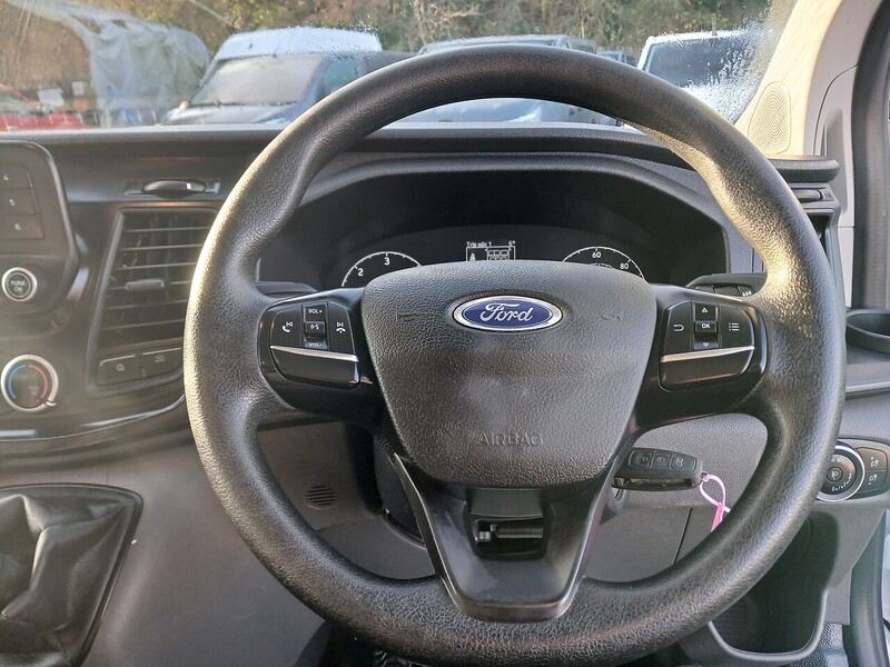 Ford 2.0 300 EcoBlue Leader Crew Van Double Cab 5dr Diesel Manual L1 H1 Euro 6 (s/s) (105 ps)